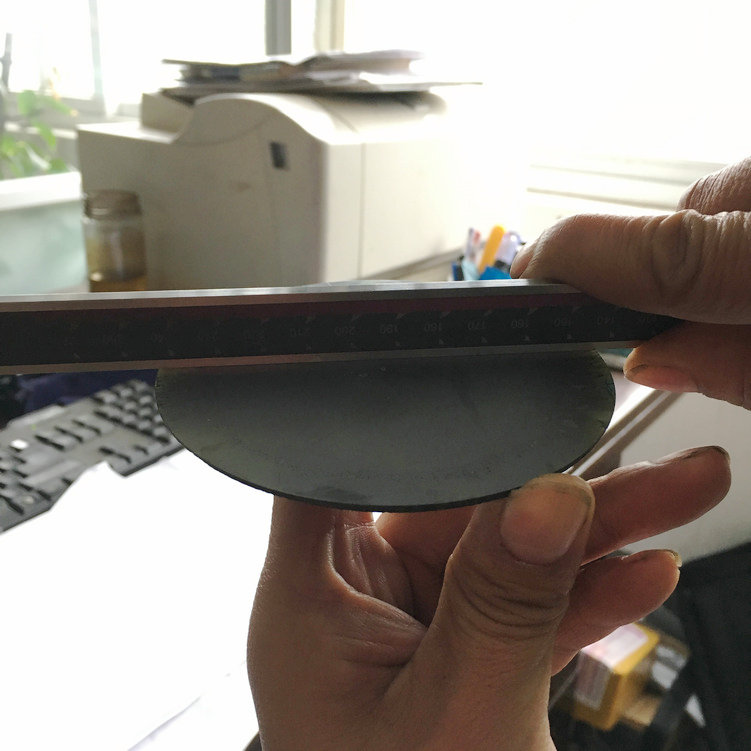 加工实例:泰州晨虹CHSX5620-XW数控金刚石线双丝筒机床切割直径100mm碳化硅效果
